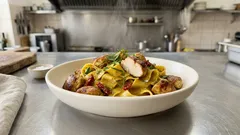 Makaron z kurczakiem w kremowym sosie curry – szybki obiad z suszonymi pomidorami