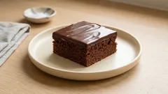 Wilgotny murzynek z polewą z gorzkiej czekolady – prosty przepis, zawsze wychodzi