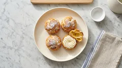 Ptysie z ciasta parzonego – proste kroki, dzięki którym zawsze pięknie rosną