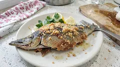 Karp smażony na Wigilię: prosta mączna panierka i chrupiąca skórka